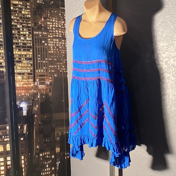 FREE PEOPLE - tunic / dress / tank: blue asymmetrical w purple lace accents - L - Picture 5 of 16